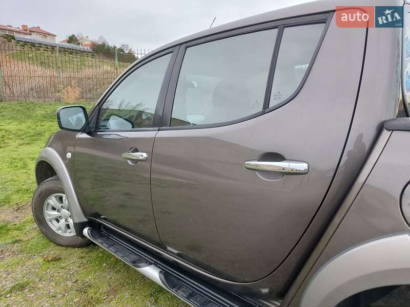 Пикап Mitsubishi L 200 2012 в Одессе фото 14 Пикап Mitsubishi L 200 2012 в Одессе