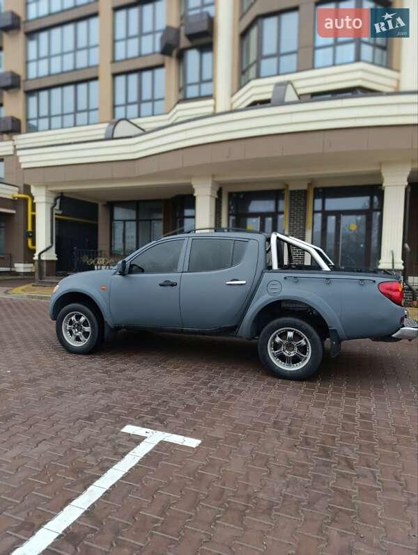 Пікап Mitsubishi L 200 2007 в Києві