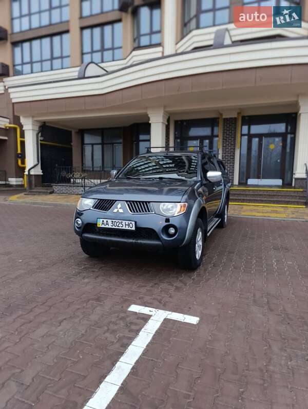 Пікап Mitsubishi L 200 2008 в Києві