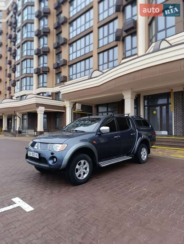 Пікап Mitsubishi L 200 2008 в Києві