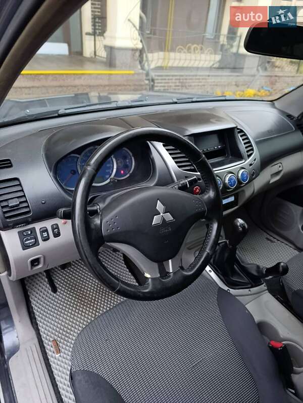 Пікап Mitsubishi L 200 2008 в Києві