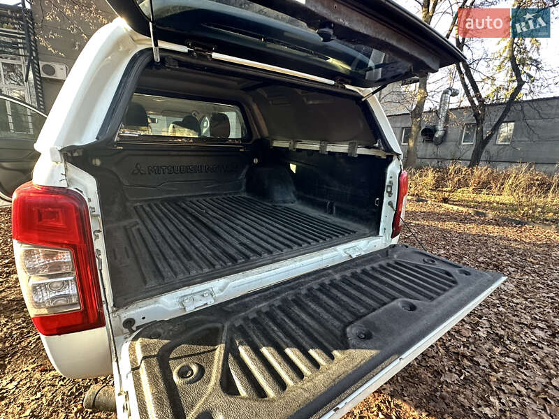 Пикап Mitsubishi L 200 2019 в Киеве