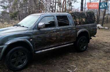 Пікап Mitsubishi L 200 2004 в Ізюмі