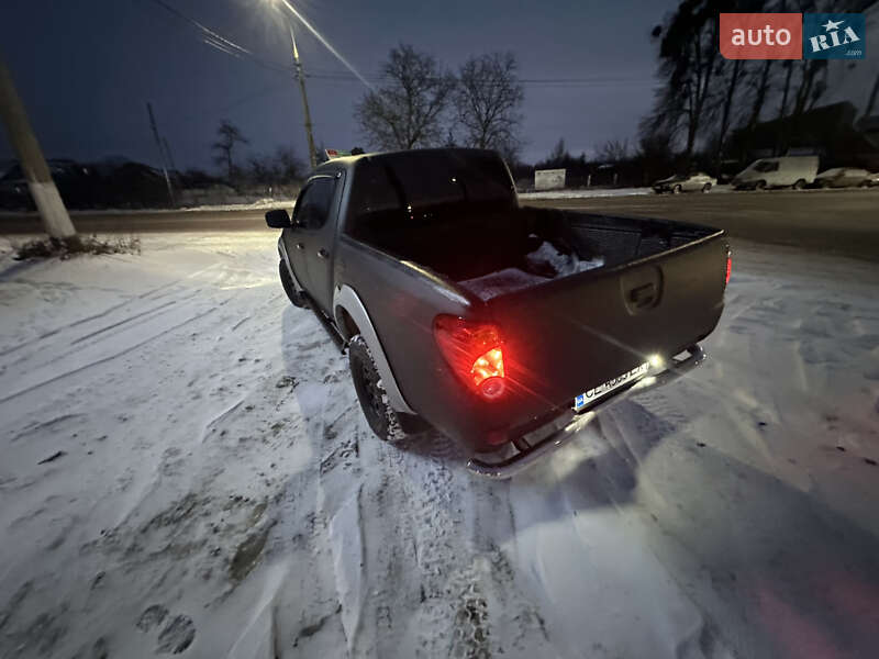 Пікап Mitsubishi L 200 2007 в Житомирі