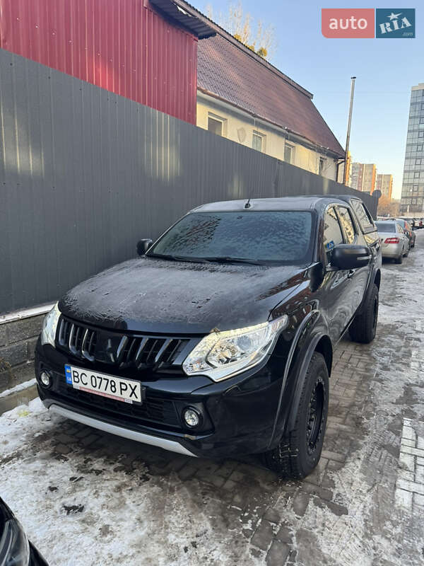 Mitsubishi L 200 2016