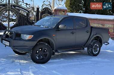 Пикап Mitsubishi L 200 2011 в Виннице