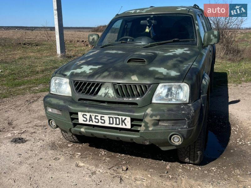 Mitsubishi L 200 2005