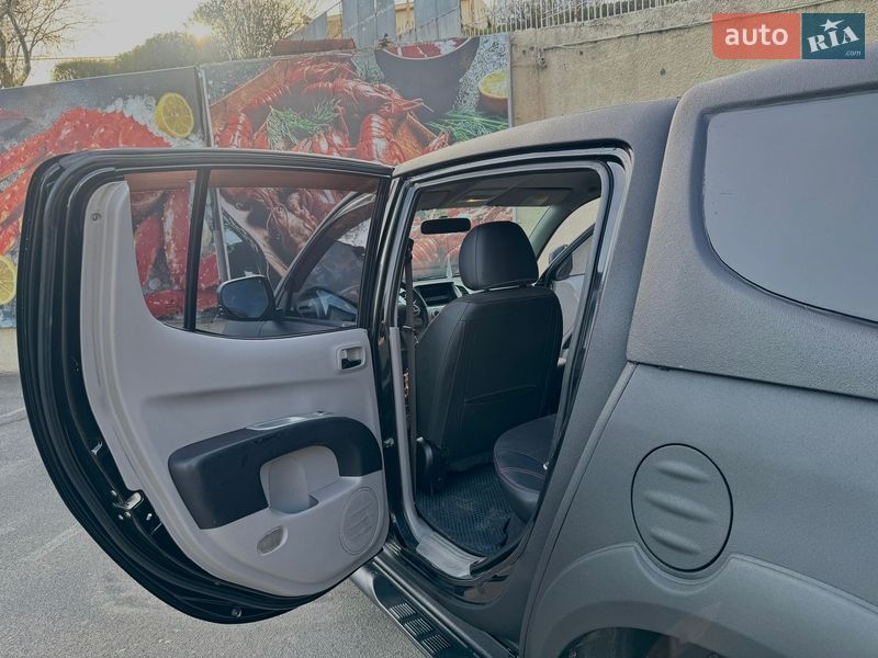 Пикап Mitsubishi L 200 2011 в Одессе