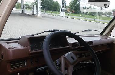 Минивэн Mitsubishi L 300 1988 в Черновцах