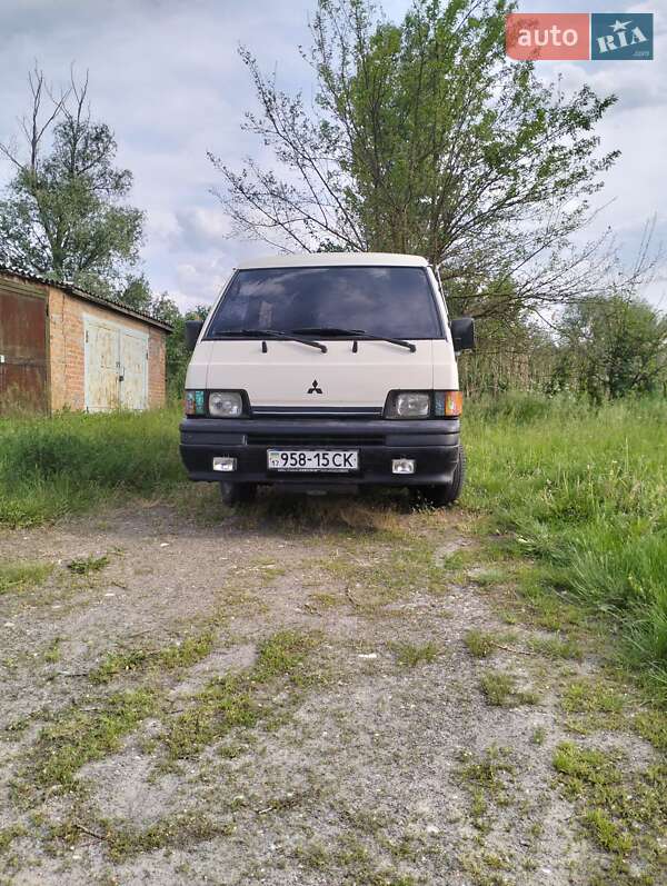 Mitsubishi L 300 1996