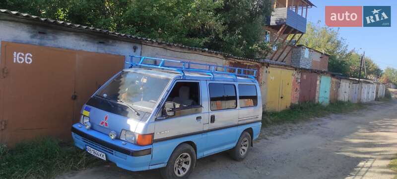 Mitsubishi L 300 1989