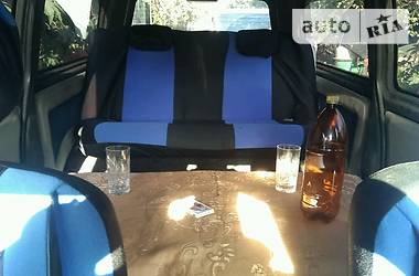 Вантажопасажирський фургон Mitsubishi L 400 1999 в 