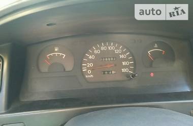 Вантажопасажирський фургон Mitsubishi L 400 1999 в 