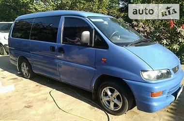 Вантажопасажирський фургон Mitsubishi L 400 1999 в 