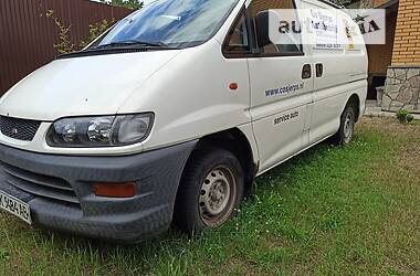 Вантажний фургон Mitsubishi L 400 1999 в Вараші