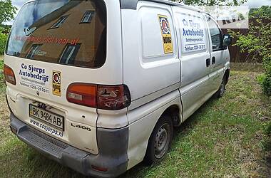 Вантажний фургон Mitsubishi L 400 1999 в Вараші