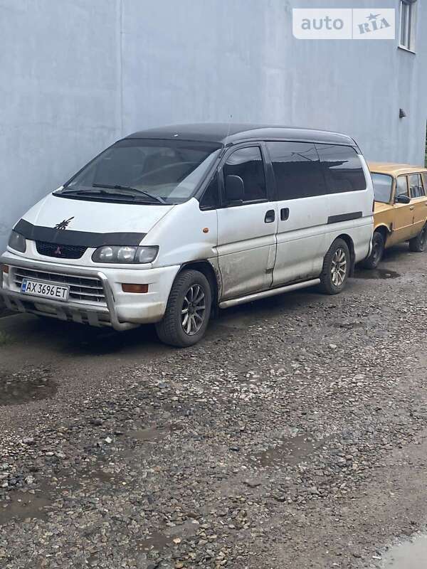 Минивэн Mitsubishi L 400 1998 в Харькове