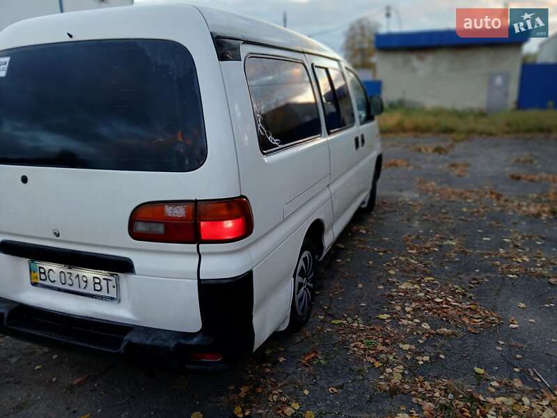 Минивэн Mitsubishi L 400 1999 в Стебнику