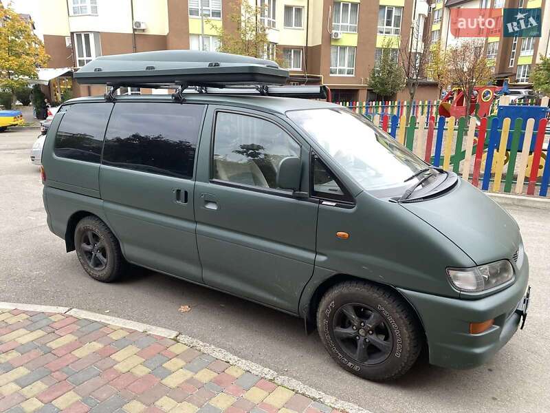 Mitsubishi L 400 2000 Mitsubishi L 400 2000