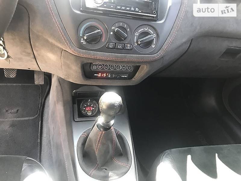 Седан Mitsubishi Lancer Evolution 2004 в Киеве