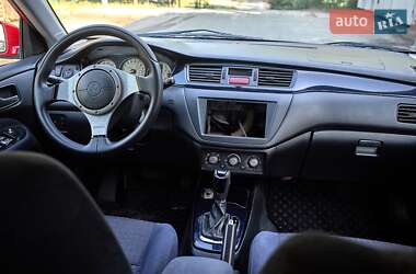 Седан Mitsubishi Lancer Evolution 2002 в 