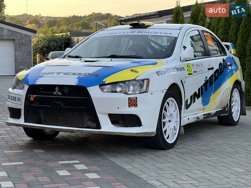 Седан Mitsubishi Lancer Evolution 2009 в Черновцах