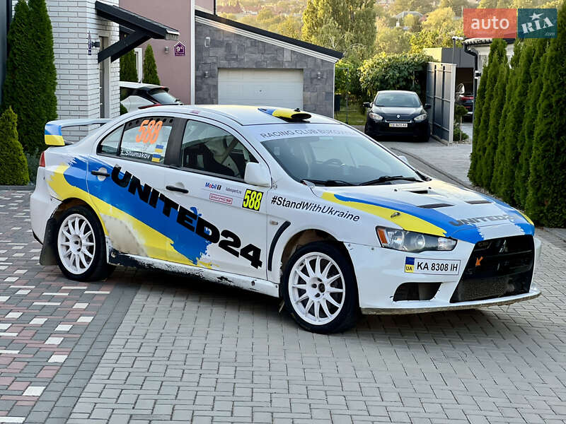 Седан Mitsubishi Lancer Evolution 2009 в Черновцах