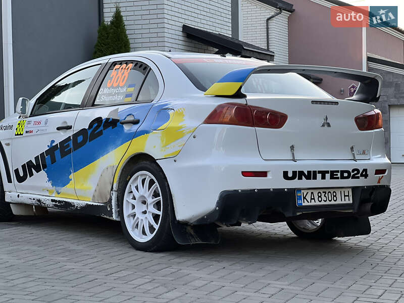 Седан Mitsubishi Lancer Evolution 2009 в Черновцах фото 11 Седан Mitsubishi Lancer Evolution 2009 в Черновцах