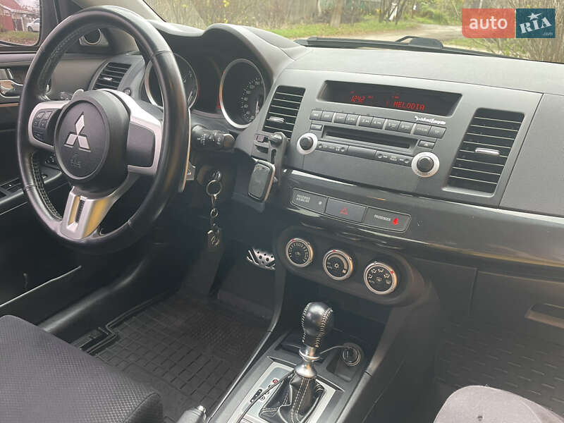 Седан Mitsubishi Lancer Evolution 2008 в Киеве фото 8 Седан Mitsubishi Lancer Evolution 2008 в Киеве