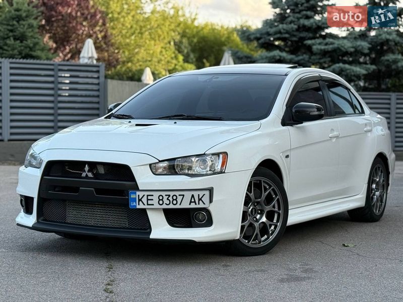 Седан Mitsubishi Lancer Evolution 2015 в Днепре