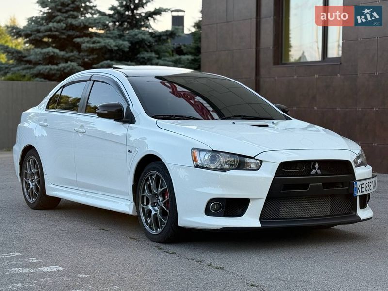 Седан Mitsubishi Lancer Evolution 2015 в Днепре