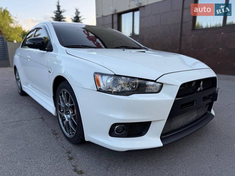 Седан Mitsubishi Lancer Evolution 2015 в Днепре