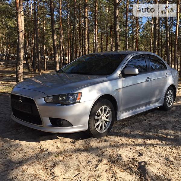 Mitsubishi Lancer 2012 року