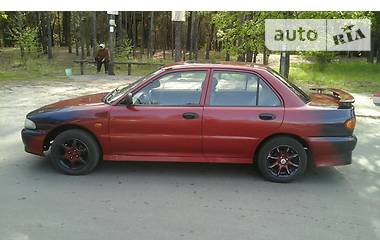 Седан Mitsubishi Lancer 1995 в Киеве