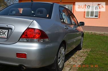 Седан Mitsubishi Lancer 2007 в Черновцах