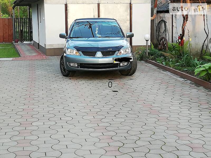 Седан Mitsubishi Lancer 2006 в Хусті