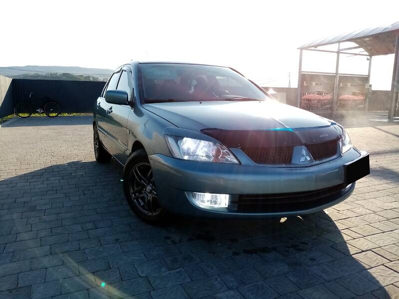 Седан Mitsubishi Lancer 2006 в Хусті