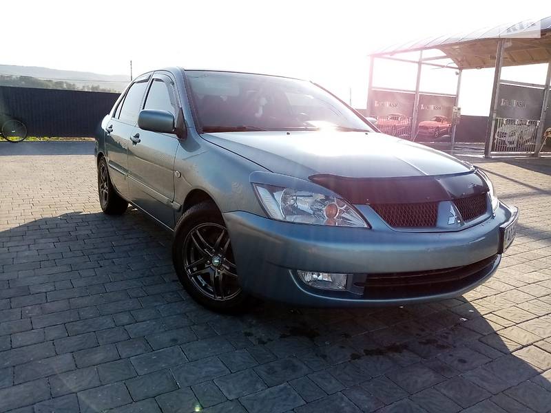 Седан Mitsubishi Lancer 2006 в Хусті