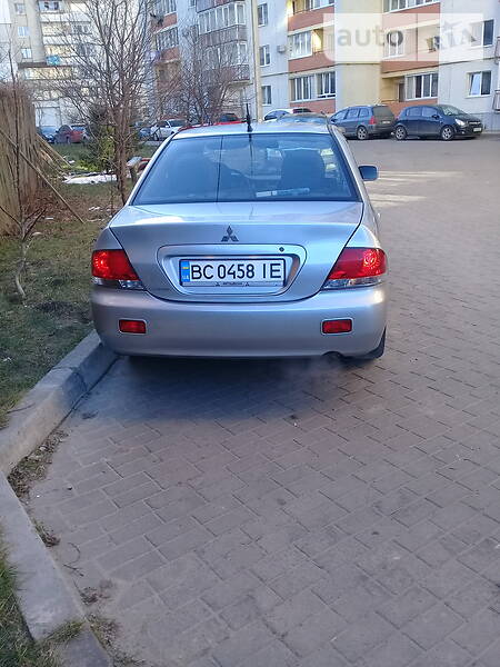 Седан Mitsubishi Lancer 2005 в Львове фото 4 Седан Mitsubishi Lancer 2005 в Львове