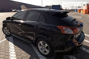 Хетчбек Mitsubishi Lancer 2009 в 