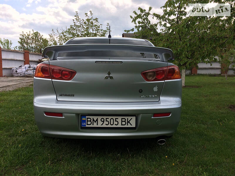 Седан Mitsubishi Lancer 2009 в Ромнах