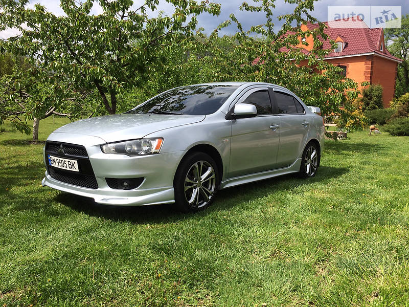 Седан Mitsubishi Lancer 2009 в Ромнах