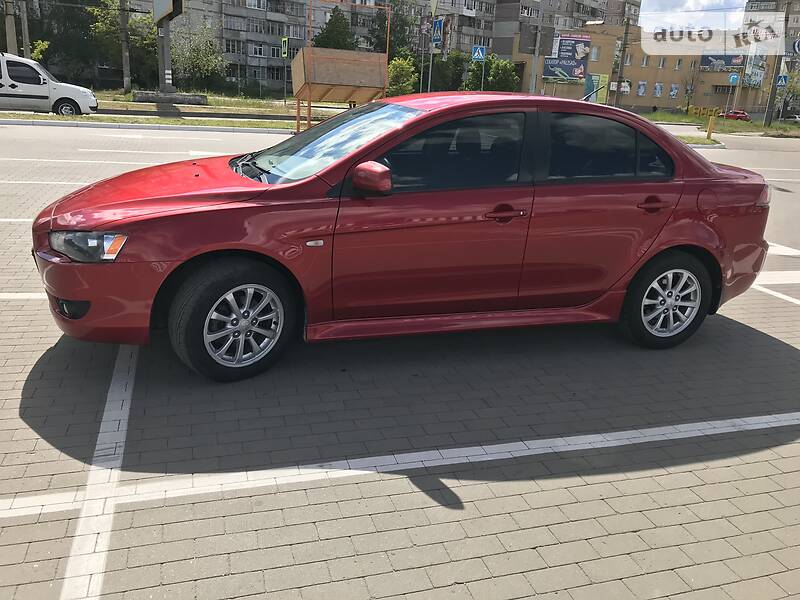 Седан Mitsubishi Lancer 2011 в Киеве