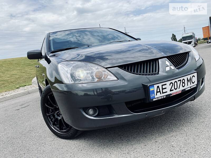 Седан Mitsubishi Lancer 2004 в Дніпрі