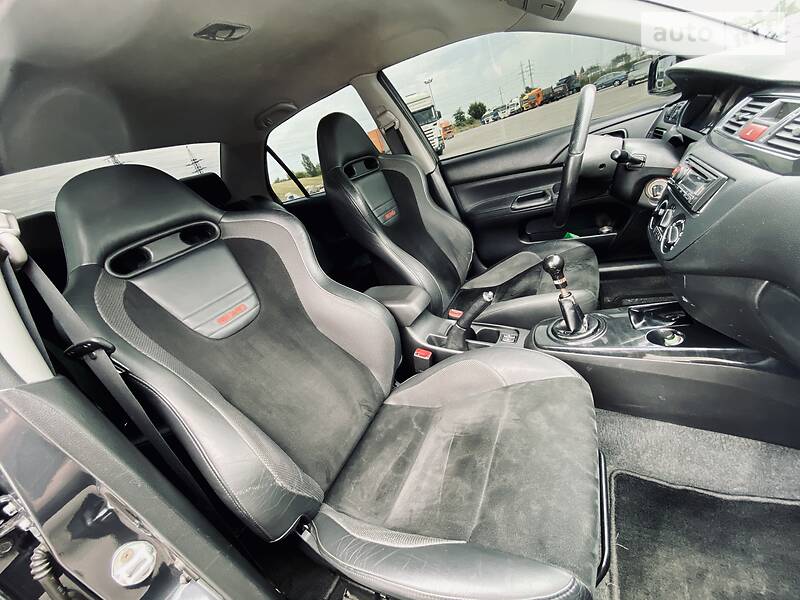 Седан Mitsubishi Lancer 2004 в Дніпрі