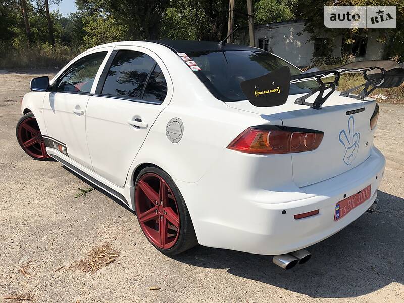 Седан Mitsubishi Lancer 2010 в Броварах