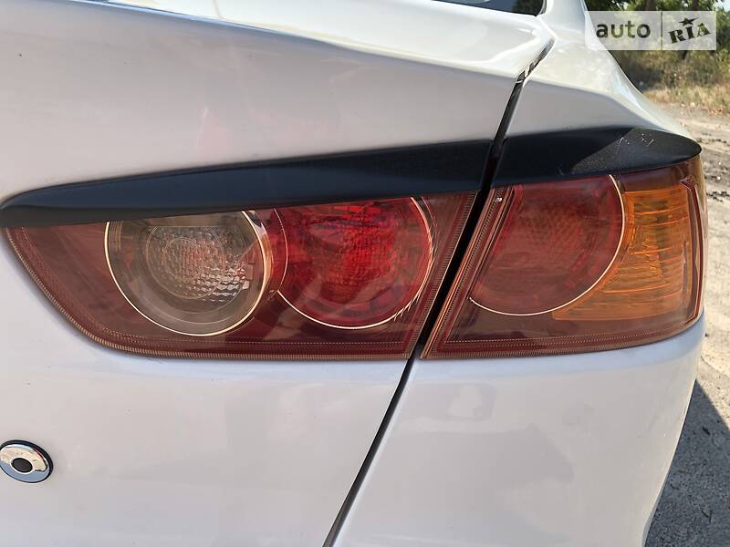 Седан Mitsubishi Lancer 2010 в Броварах