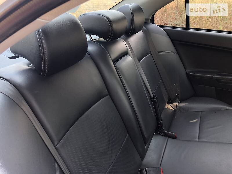 Седан Mitsubishi Lancer 2010 в Броварах