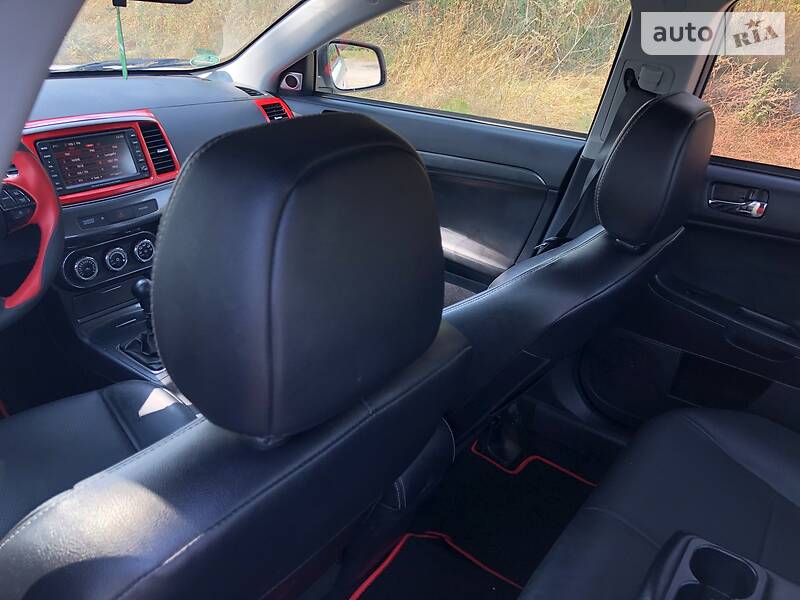 Седан Mitsubishi Lancer 2010 в Броварах