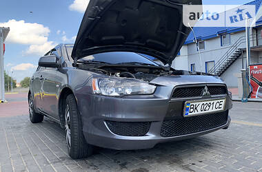 Седан Mitsubishi Lancer 2011 в Ровно